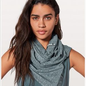 Lululemon Vinyasa Rulu Scarf